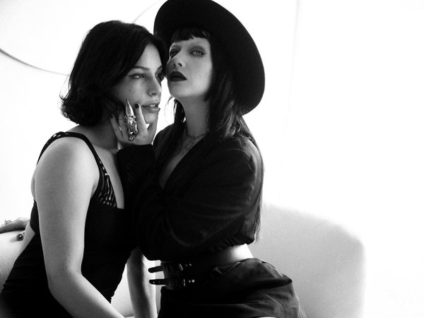 Transform your home décor: the benefits of embracing natural materials